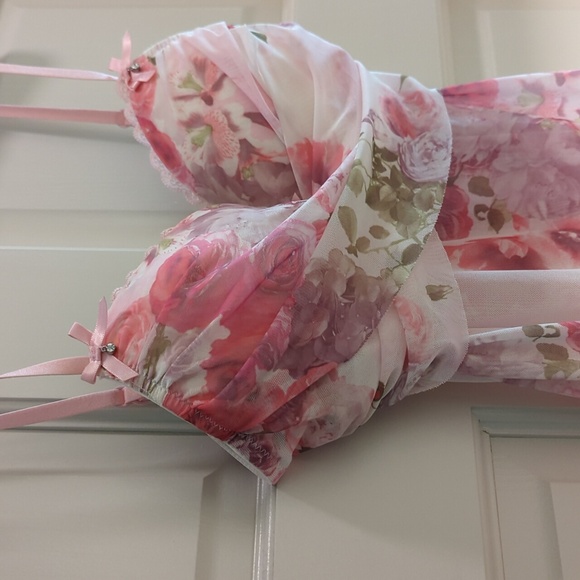 2 piece lingerie set robe and chemise - Picture 3 of 4